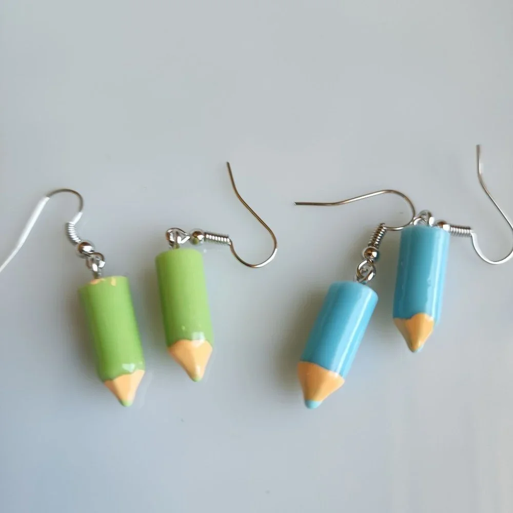 Set of 2 blue & green colored‎ pencil novelty earrings